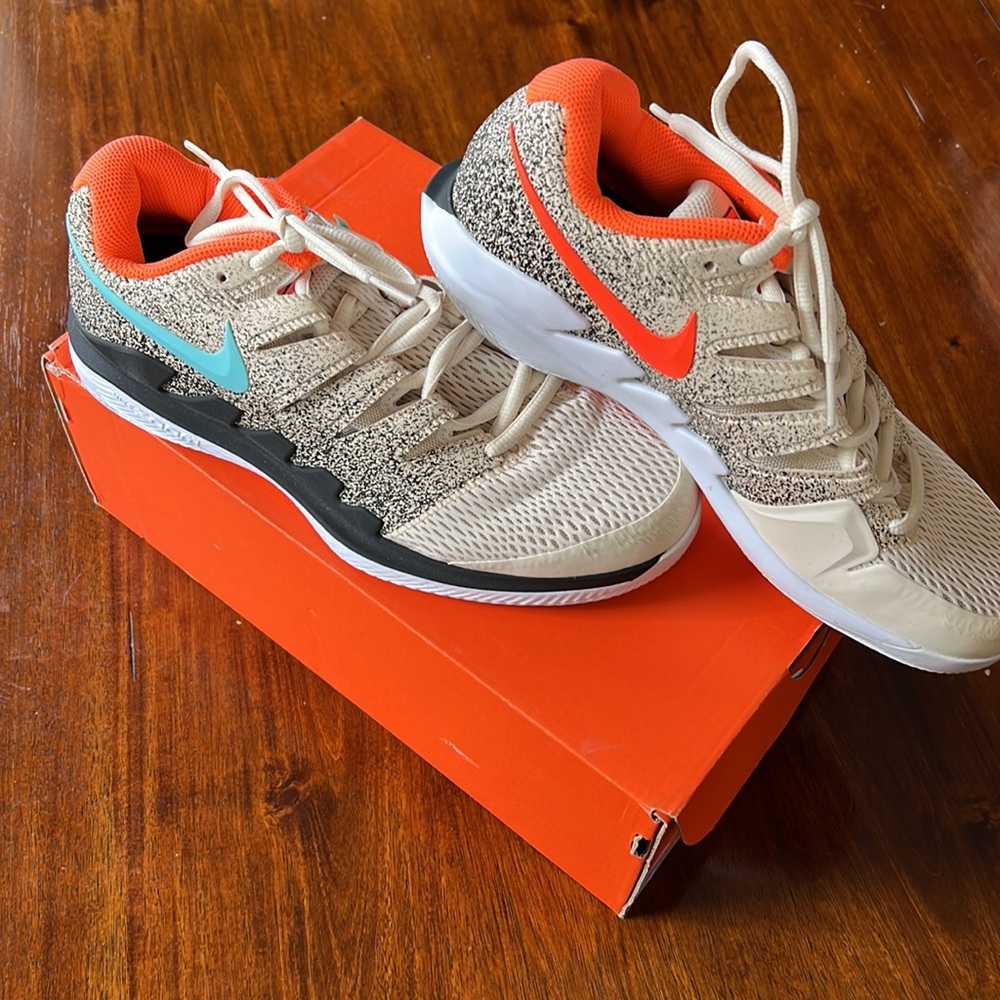 Men’s Nike Air Zoom Vapor X HC Tennis Court Shoes